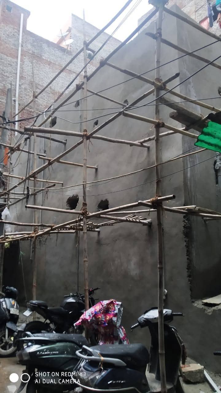 भ्रष्टाचार की दीवारों पर खड़ा “विकास”